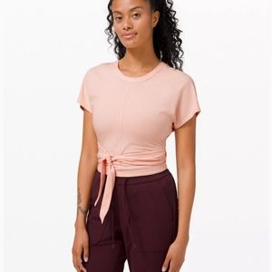 NWT - Lululemon It's a tie short sleeve/ Sz 4